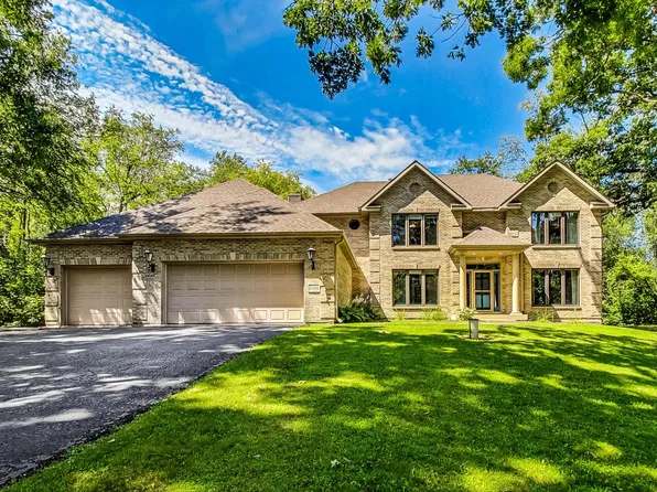 11101 W Riviera Dr, Spring Grove, IL 60081