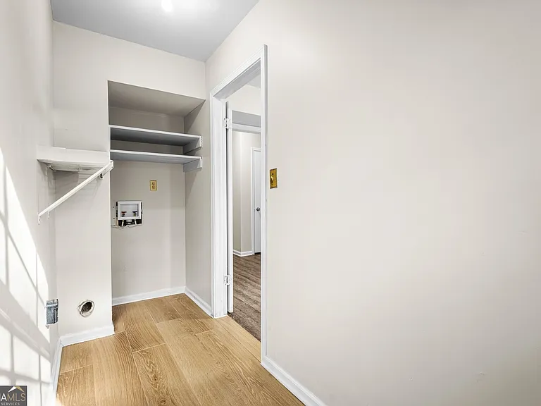 2922 Appling Way — Photo 14