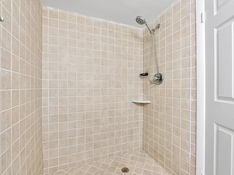 9777 Westview Dr #1112 — Photo 10