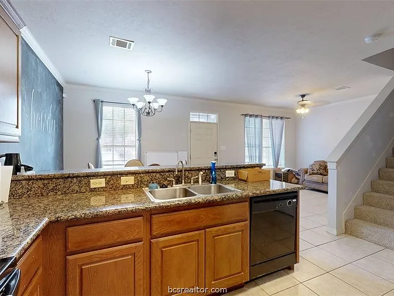 332 Forest Dr — Photo 12