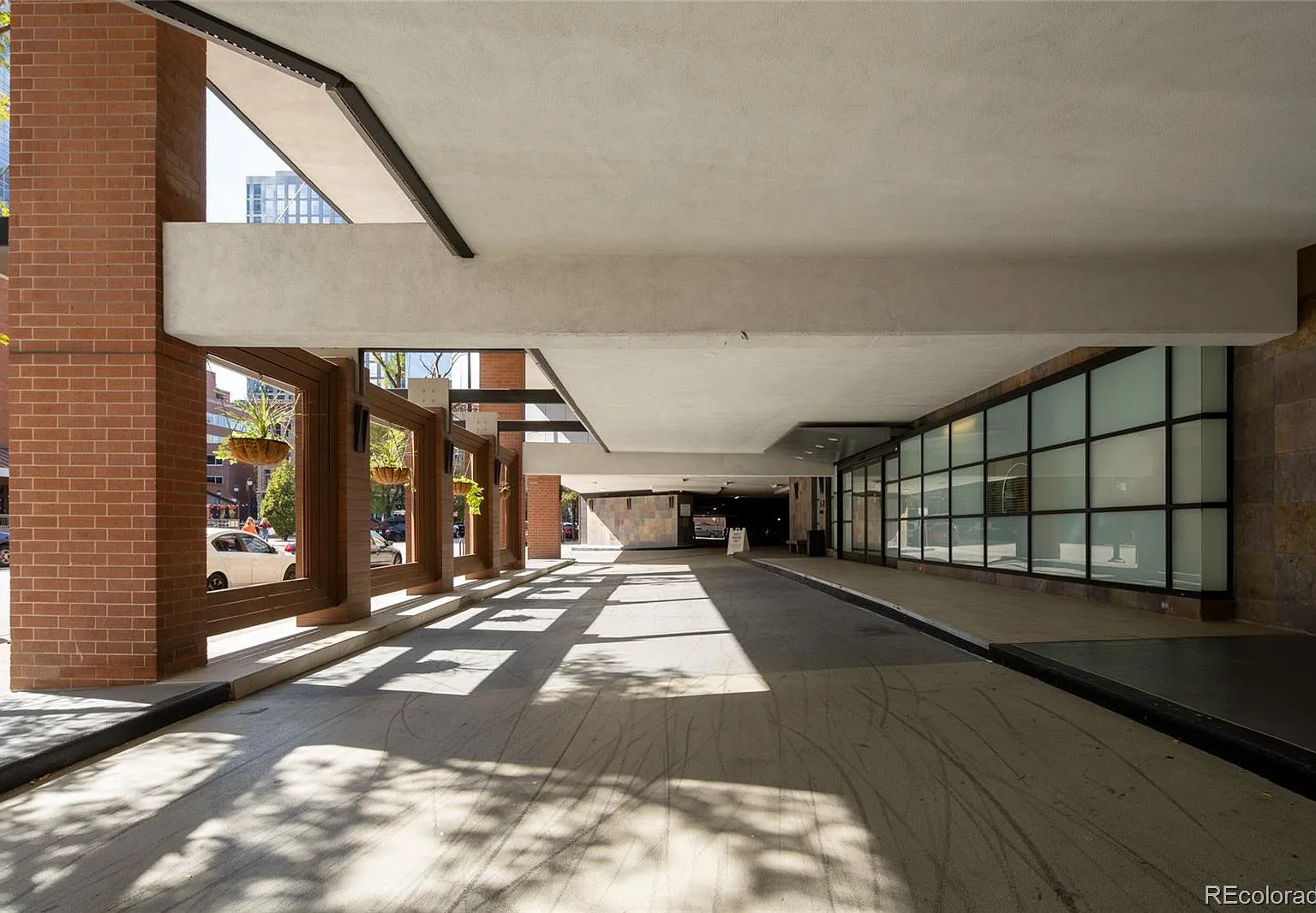 Larimer Place Condominiums — Photo 3