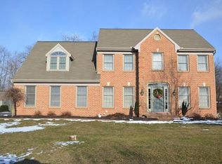 45 Brookfield Dr, Elizabethtown, PA