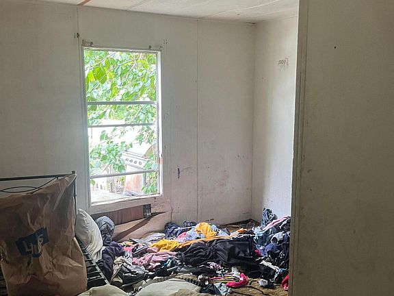 4th image of 1193 CRUM Street