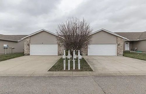 1436 W Daniel Dr Photo 1