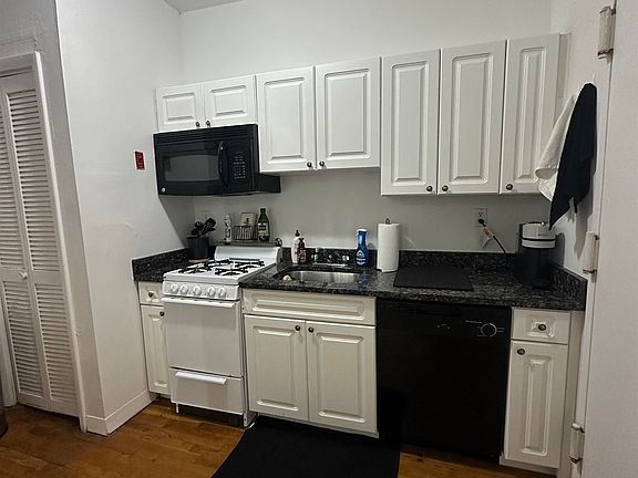 4th image of 361 1st St APT 3