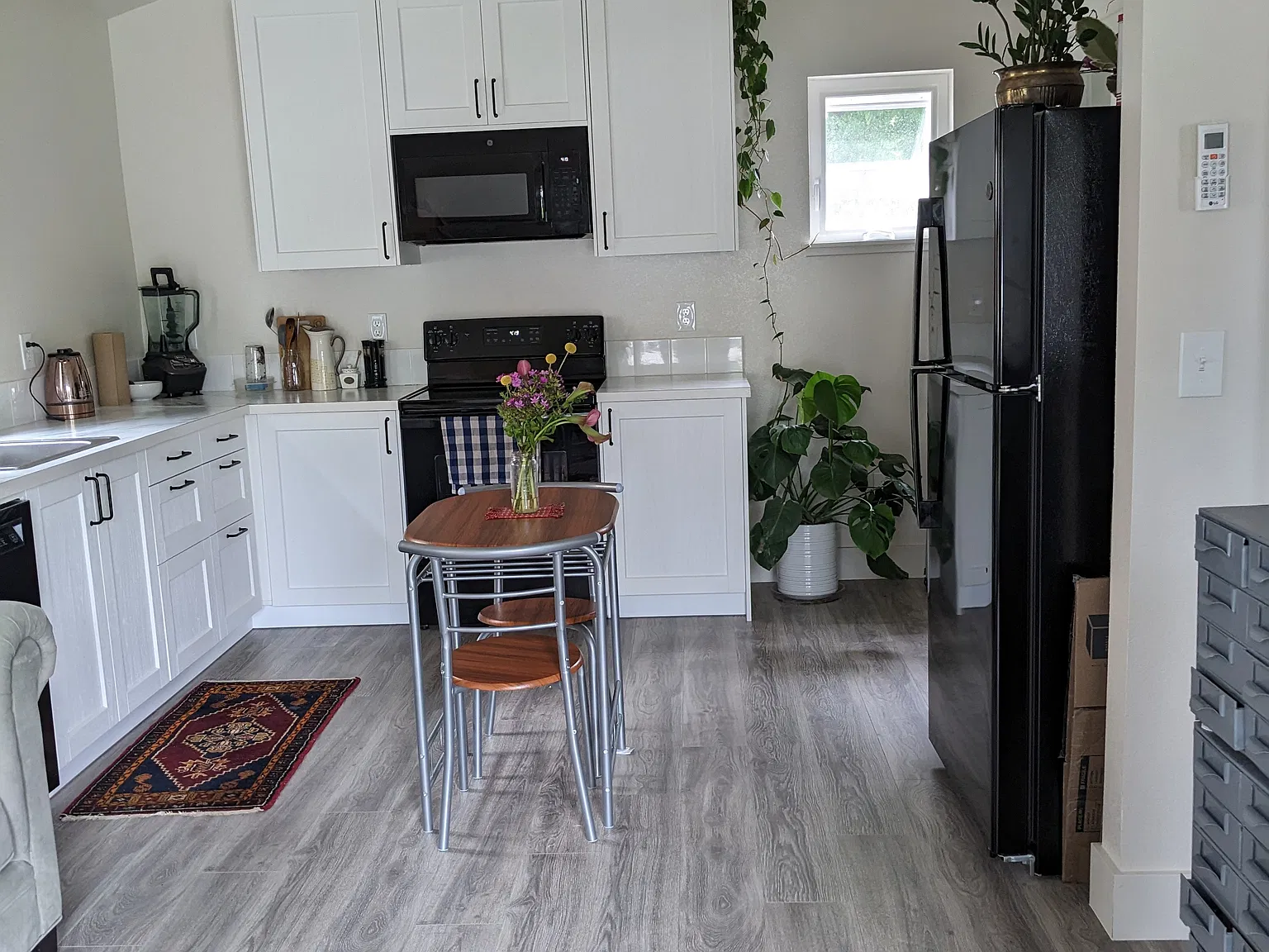 3004 N Custer Ave — Photo 2