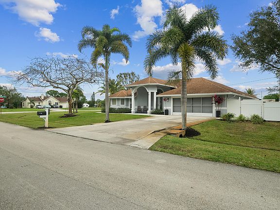 5th image of 1501 SE North Blackwell Drive