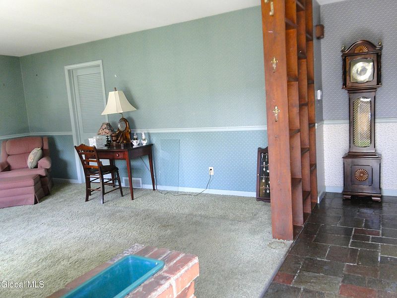 2nd image of 2085 Lancaster Street