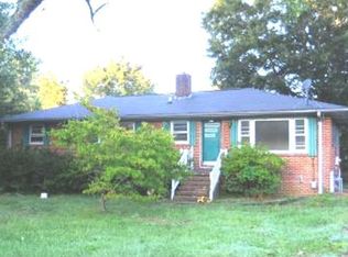 302 S Smithfield Rd, Knightdale, NC 27545