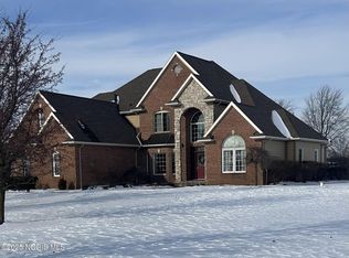 9488 Roberts Ave, Perrysburg, OH 43551