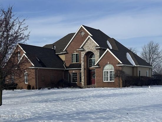 9488 Roberts Ave, Perrysburg, OH 43551