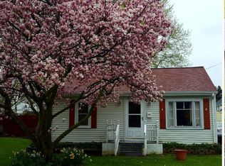 6076 Exchange St, Newfane, NY