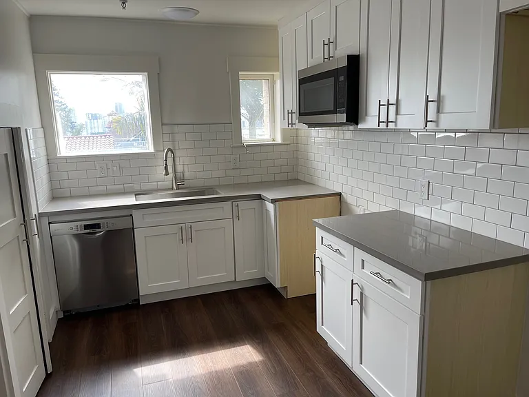 2456 Broadway #3 — Photo 14