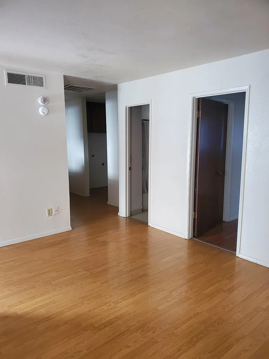 Building Photo - 325 Pearson Dr #3