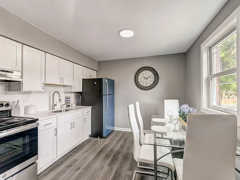 Lavana Falls Apartments — Photo 15