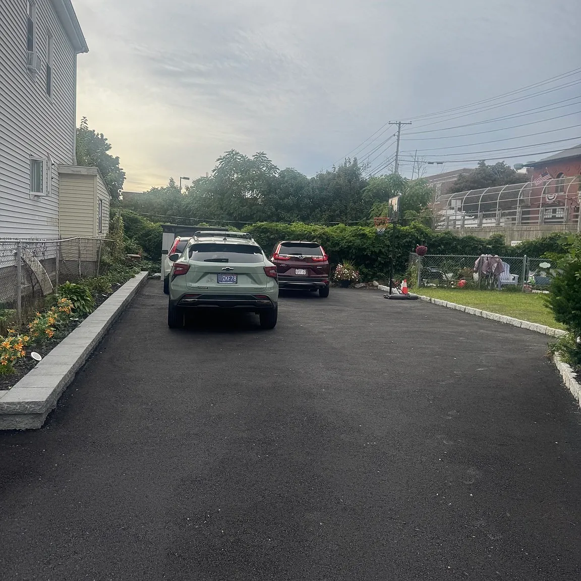 3 bed, 2.0 bath, 1250 sqft, $3,500 — Photo 2