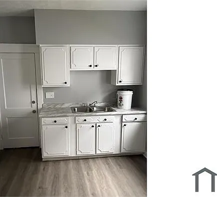 12717 Parkhill Ave #1 — Photo 3