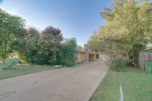 1206 Westcott Dr Photo 1