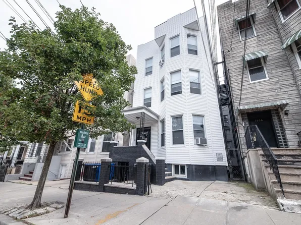 1808 West Street image 1 of 14