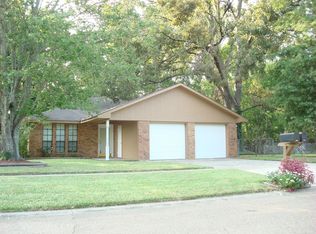 9020 Metairie Dr, Baton Rouge, LA 70810