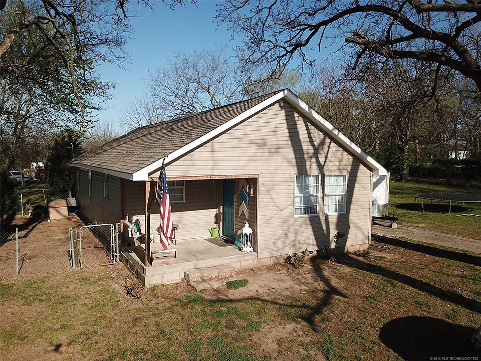 1st image of 303 N Fountain St