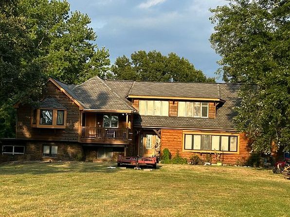 320 Hobbs Rd