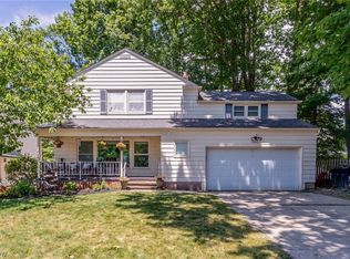 23413 Greenlawn Ave, Beachwood, OH