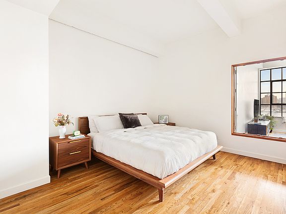 5th image of 37 Bridge St APT 6D