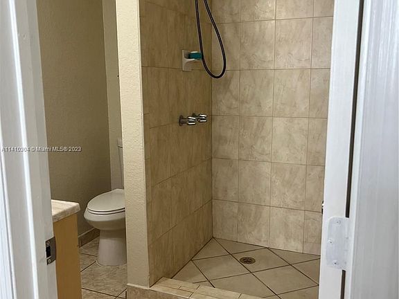 3rd image of 10090 NW 80th Ct APT 1237