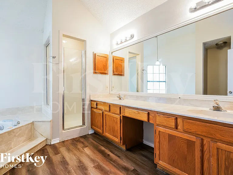 922 Ramblewood Dr — Photo 11