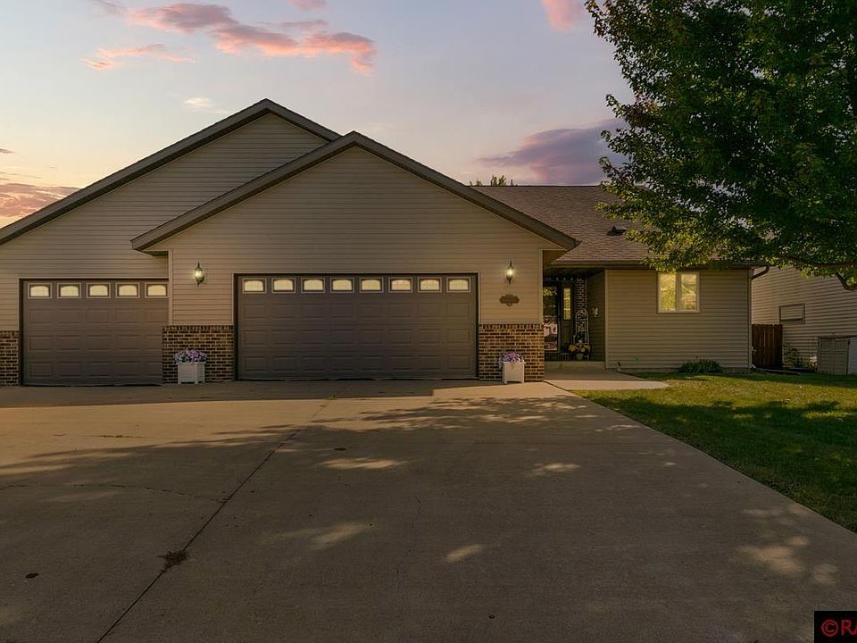 1st image of 113 Quinion Dr