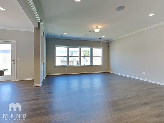 3rd image of 233 Fesperman Cir