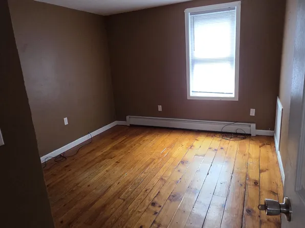 65-67 Smith St #2, Putnam, CT 06260