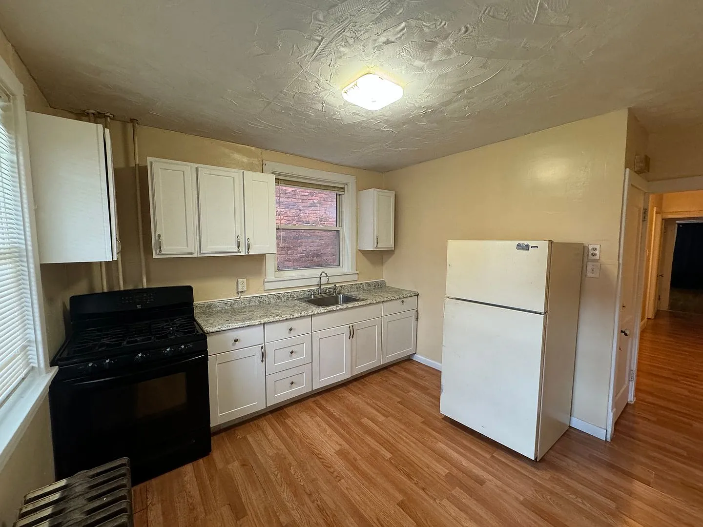 3 Bedroom Single Family Home in Harrisburg! — Photo 2