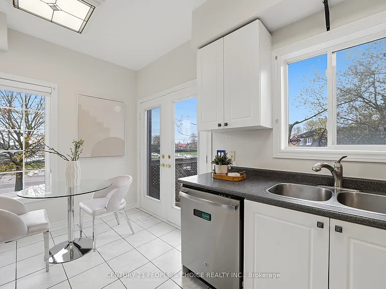 1330 Altona Rd #1 — Photo 12