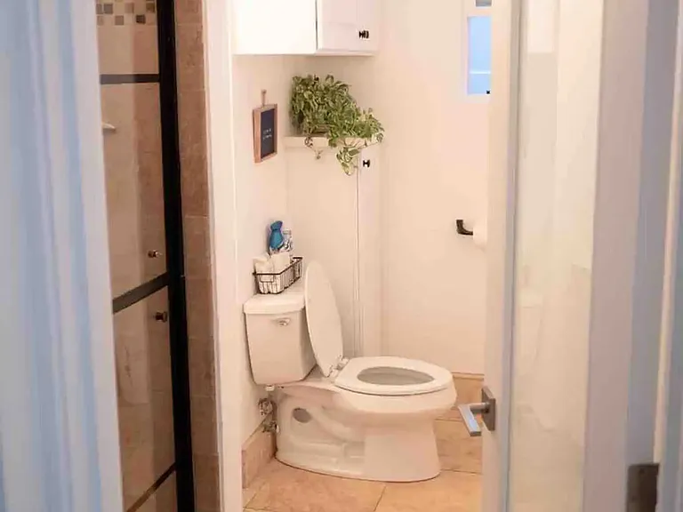Highland Dr — Photo 15