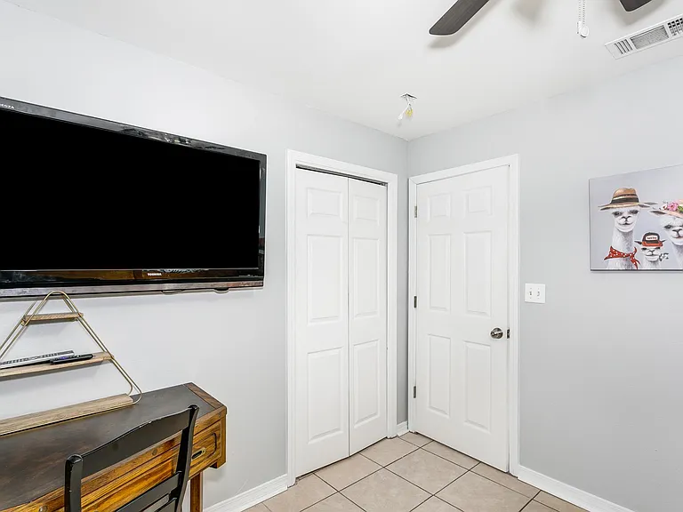 8410 Jarmen Ln — Photo 12