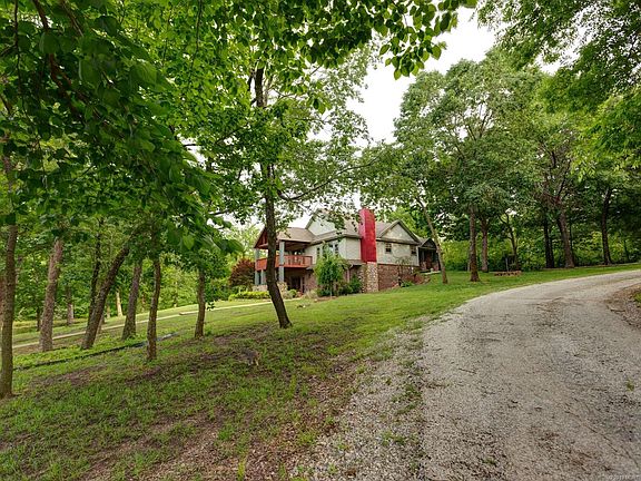4th image of 11852 Hickory Ln