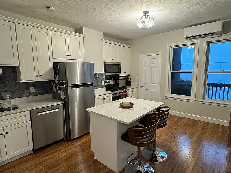 217 Marion St #3B — Photo 2