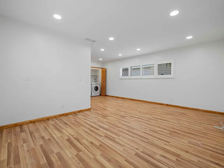 22826 Marjorie Ave — Photo 37