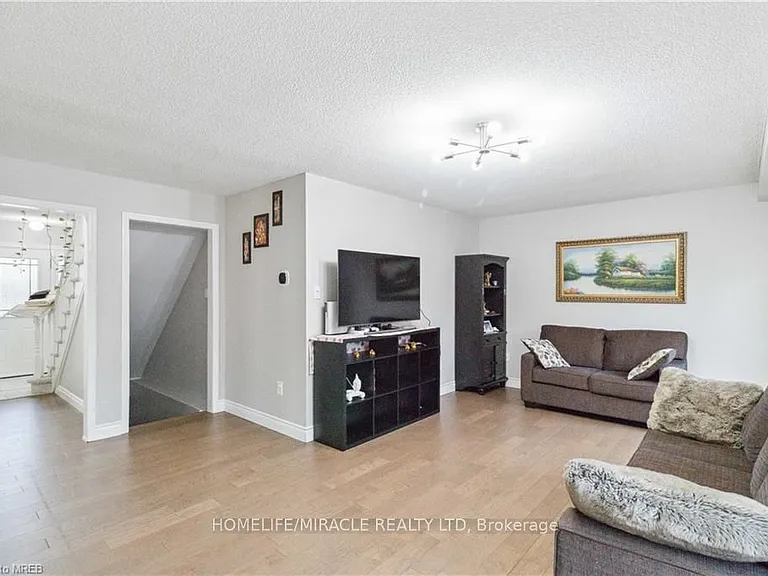 2245 Pathfinder Dr — Photo 13