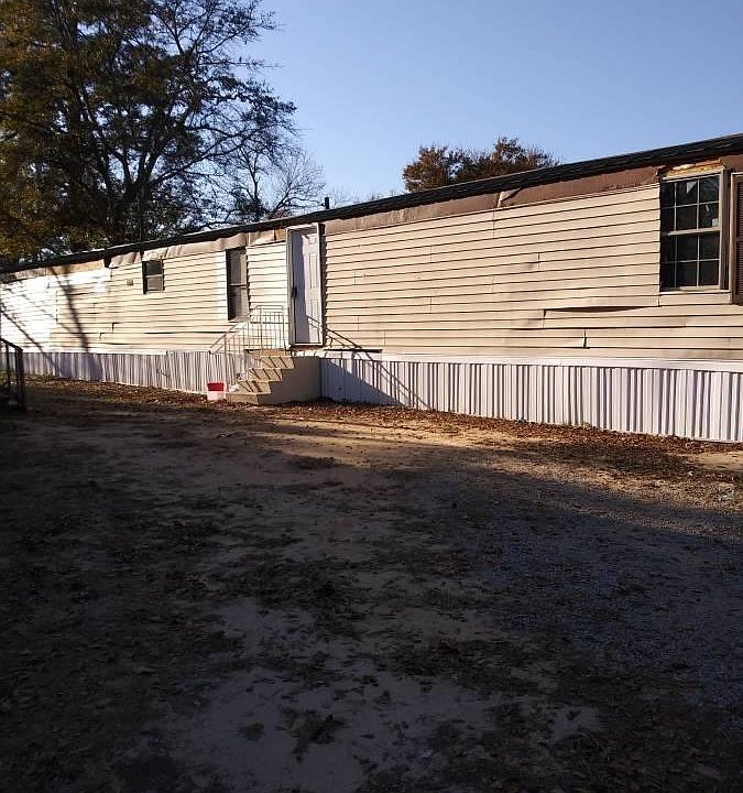 2nd image of 4100 Broad St
