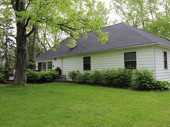5th image of 7146 Fenton Rd