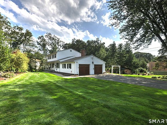2nd image of 30 Dartmouth Drive