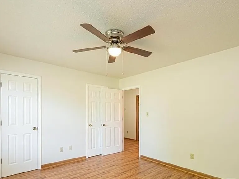 405 N Center St — Photo 13