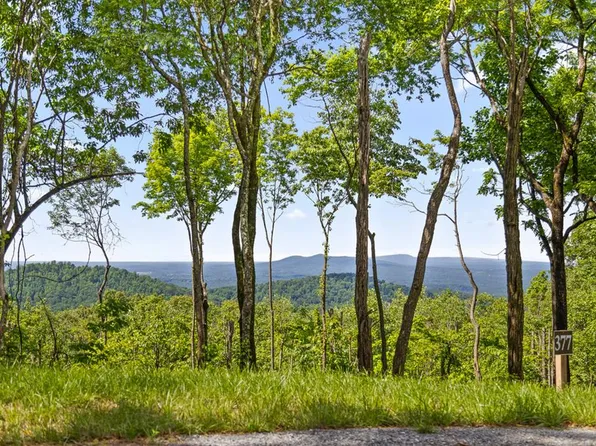 377 Calloway Mountain Rd, Talking Rock, GA 30175