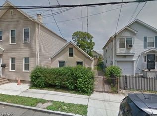 34 Holland St, Newark City, NJ 07103