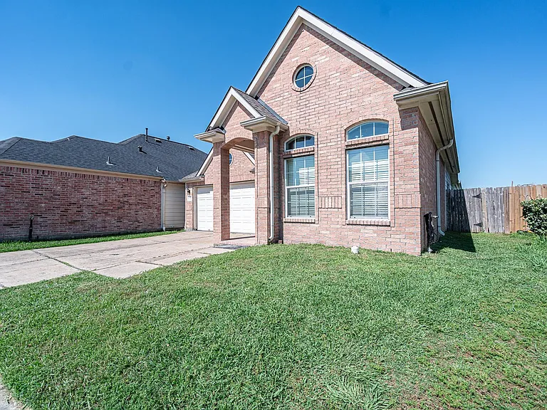 10306 Gerlach St — Photo 20