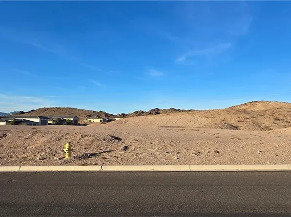 2825 Kolob Canyon Dr, Bullhead City, AZ 86429