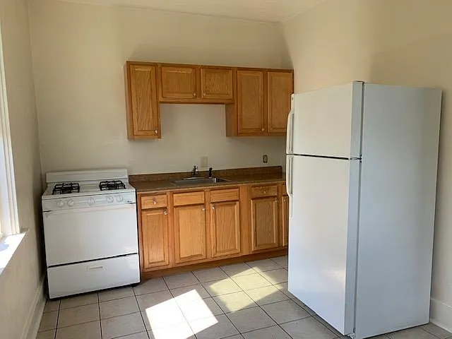 48 Albert St photo 1